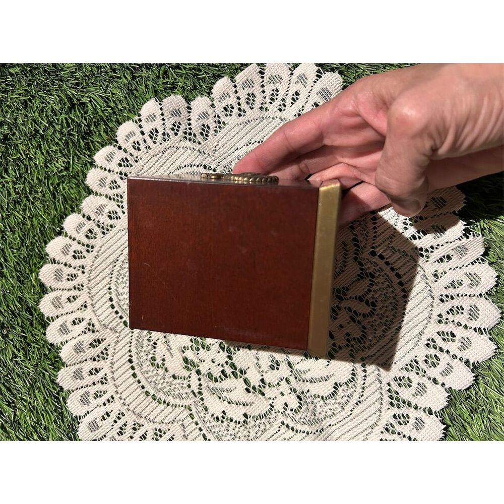 Vintage Wood & Brass Bombay Company Box with Emblem Classic Style - Picture 3 of 7